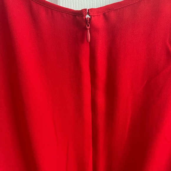 Bebe Blouse Vera cascading sleeve keyhole top Goji berry size medium new w/ tags - Picture 7 of 13